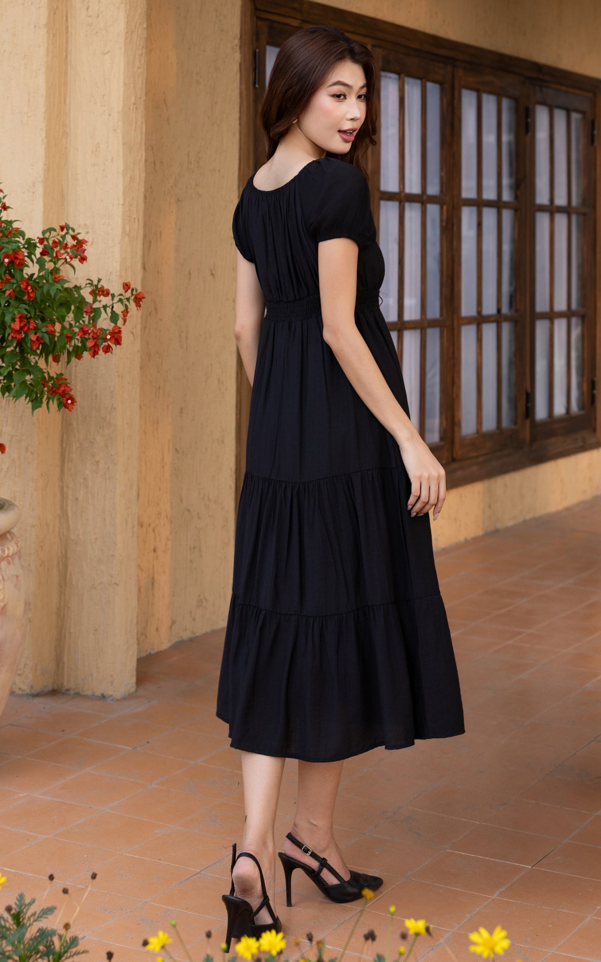 Aera Textured Dress in Black