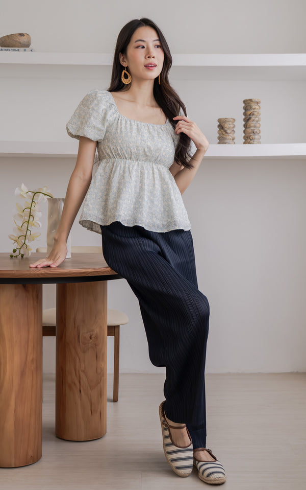 Alessan Floral Nursing Top in Blue