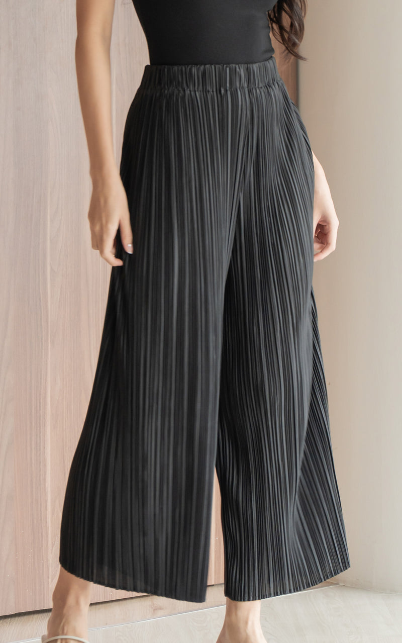 Elaina Pleated Maternity Pants
