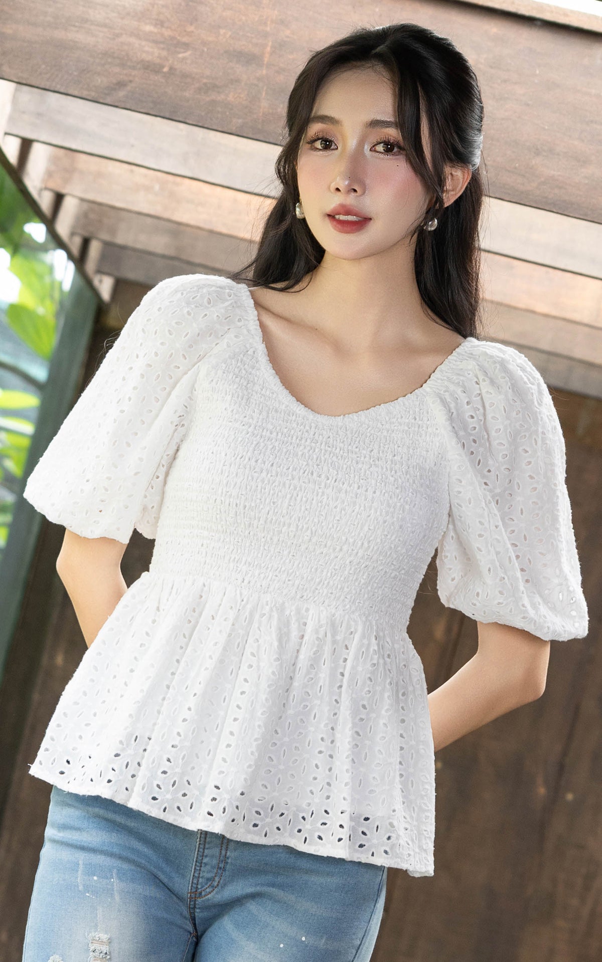Itzel Bubble Sleeves Eyelet Top in White