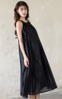 Kamila Pleated Padded Nursing Dress in Black