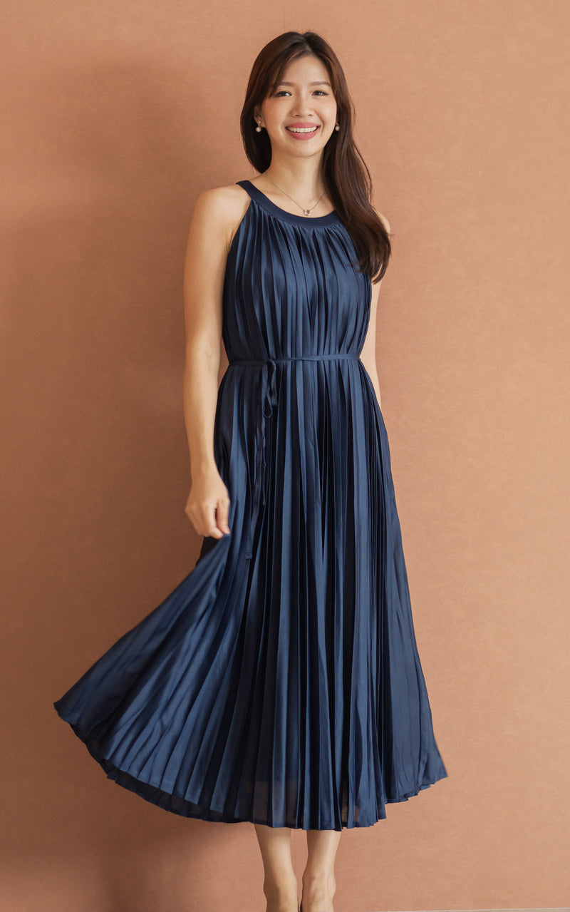 Kamila Pleated Padded Nursing Dress in Navy