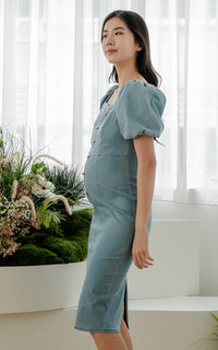 Kaylee Bodycon Nursing Dress in Light Denim