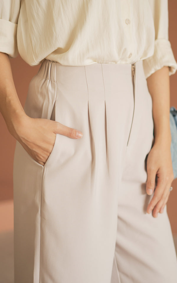 Mabel Flare Cut Pants in Cream