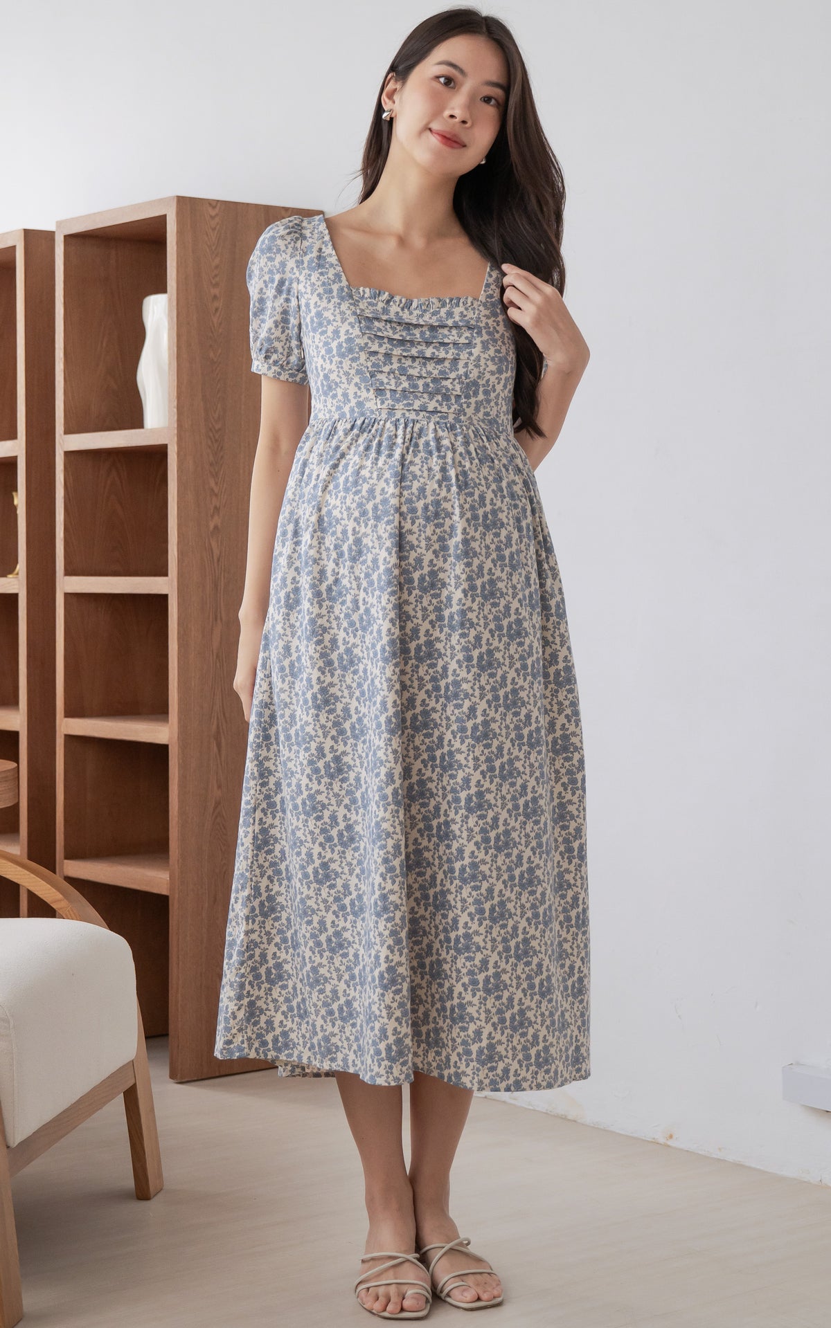 Sawyer Floral Nursing Dress in Blue