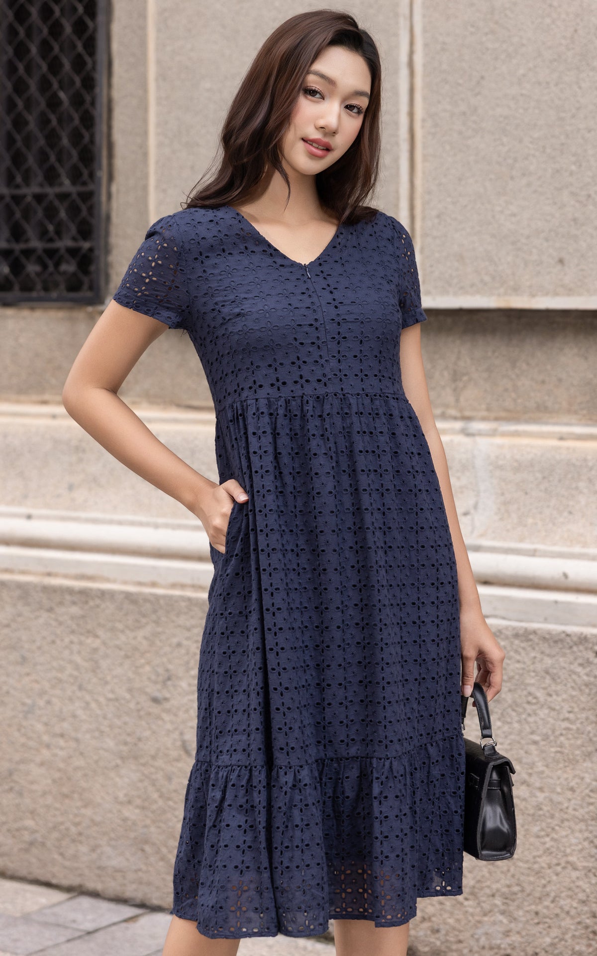 Sunny Eyelet Sleeved Dress in Navy