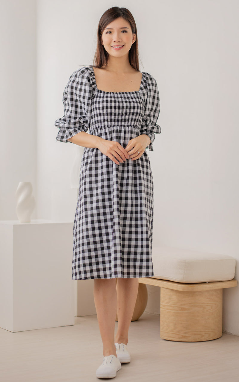 Isabella Checkered Nursing Dress in Black