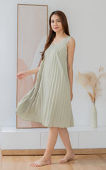 Neve Pleated Nursing Dress in Pistachio Green